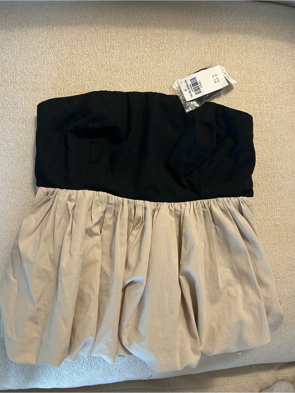 NWT Abercrombie & Fitch Bubble Hem Strapless Top – XS
